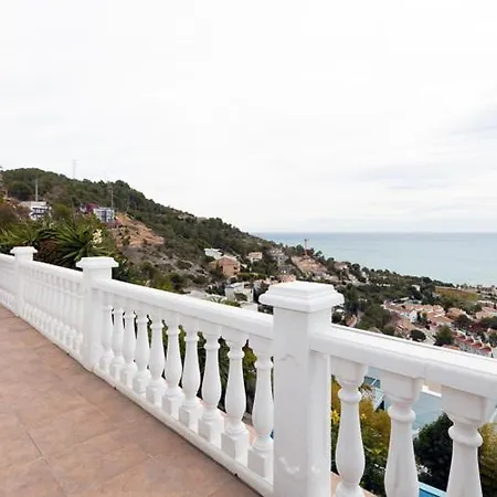 Exclusive With Private Pool In Σίτζες