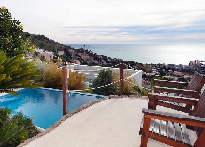 Exclusive With Private Pool In Σίτζες