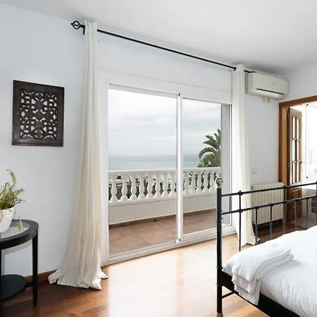 Exclusive With Private Pool In Sitges