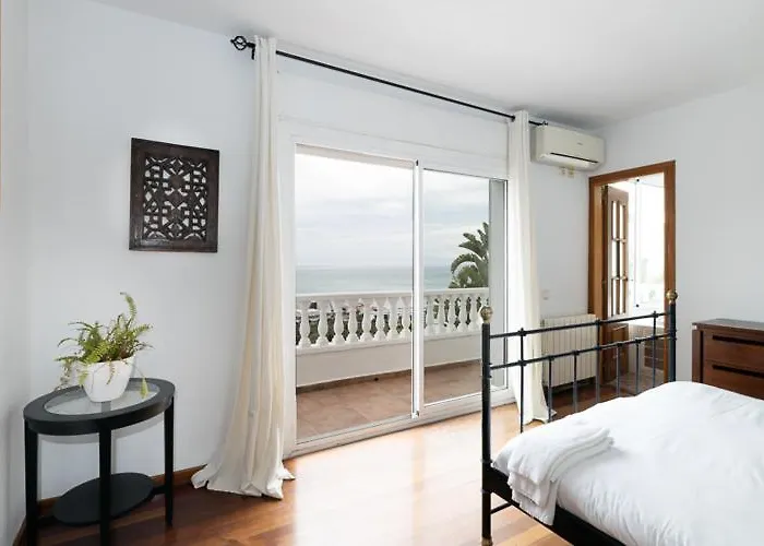 Exclusive With Private Pool In Sitges